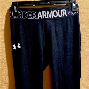 Girls under armour Capri leggings, size L